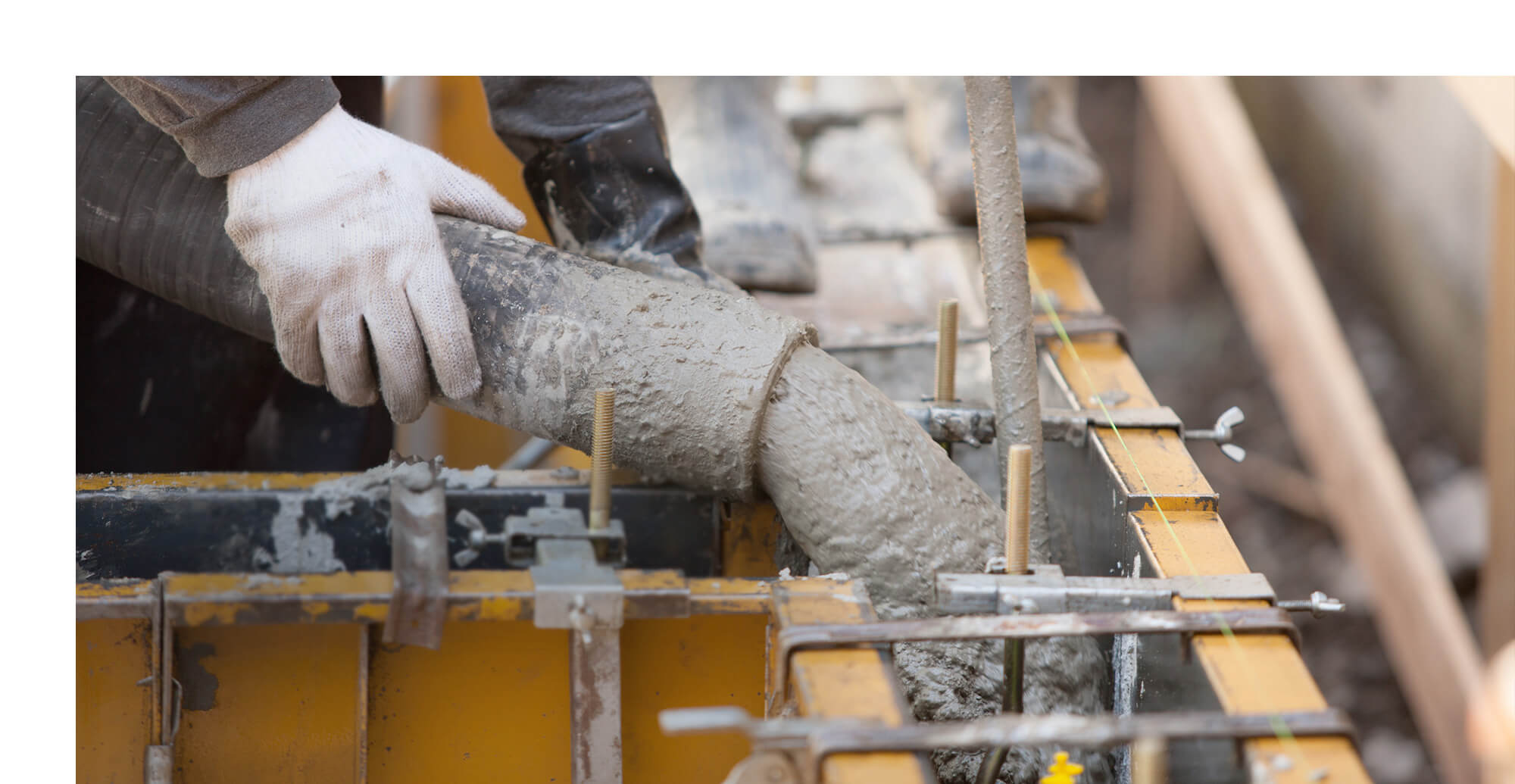 経験が生む、確かな技術で建物の基礎を築きます